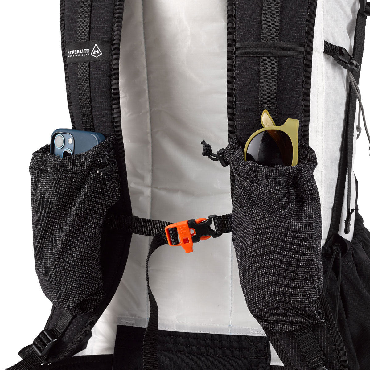 The 100D Dyneema® Gridstop Shoulder Straps with integrated Dyneema® Stretch Mesh UL Pockets on the Hyperlite Mountain Gear Waypoint 35