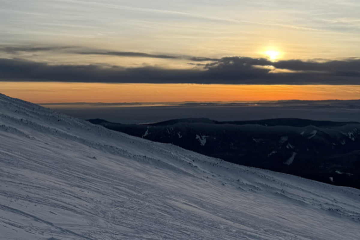 SPUDKIN AND SADER ICE CLIMB DEVILS KITCHEN HEADWALL AT MT HOOD