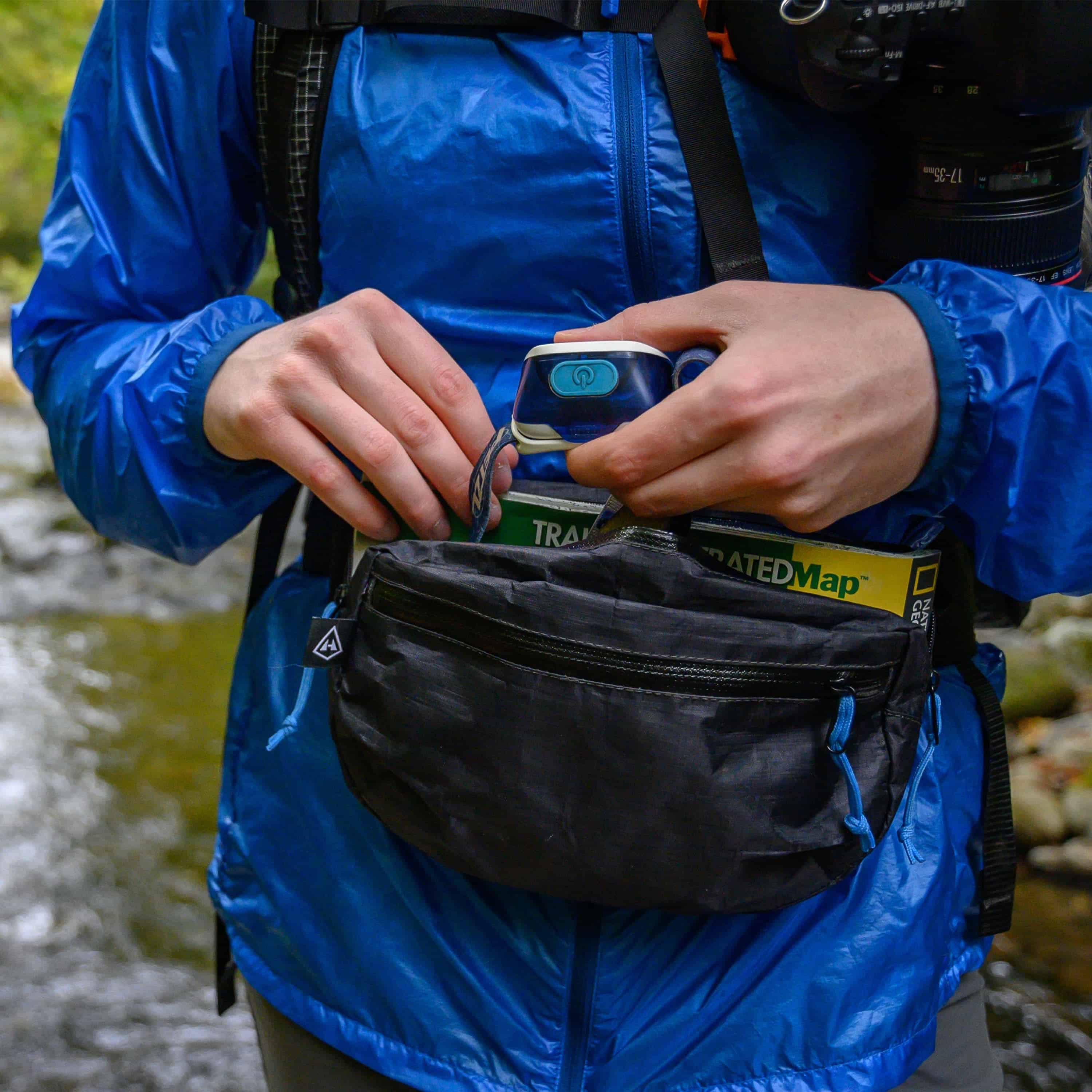 Front shot of hiker using Hyperlite Mountain Gear's Versa in Black