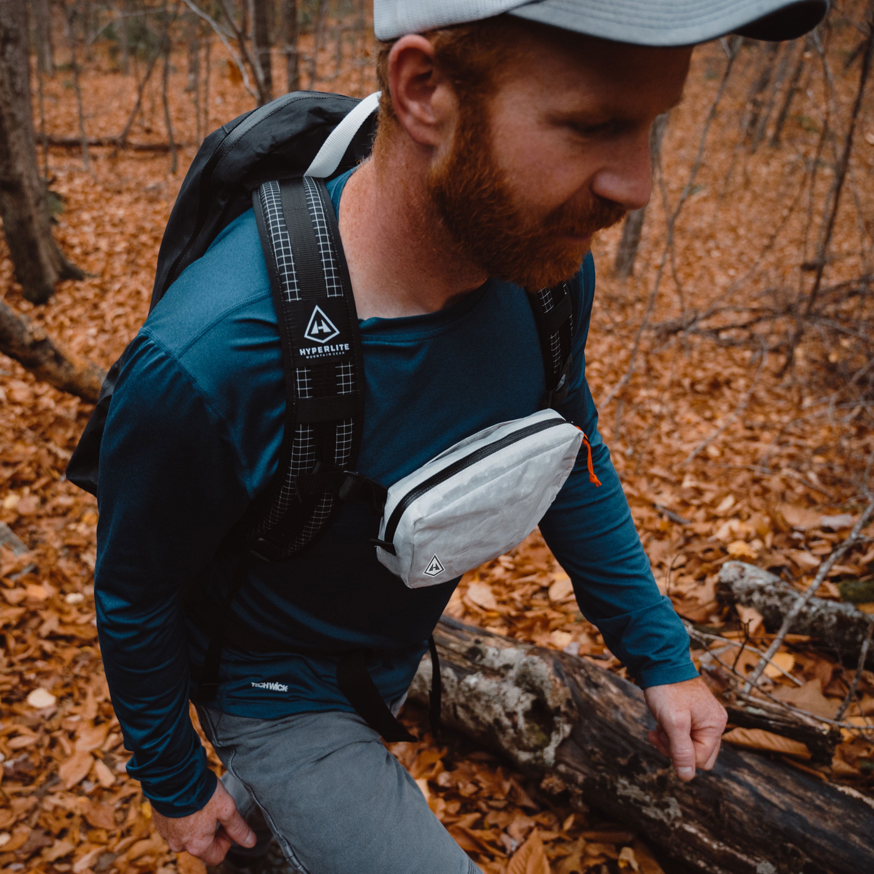 Hyperlite Mountain Gear Vice Versa worn on the chest of a hiker attached to the shoulder straps of a pack