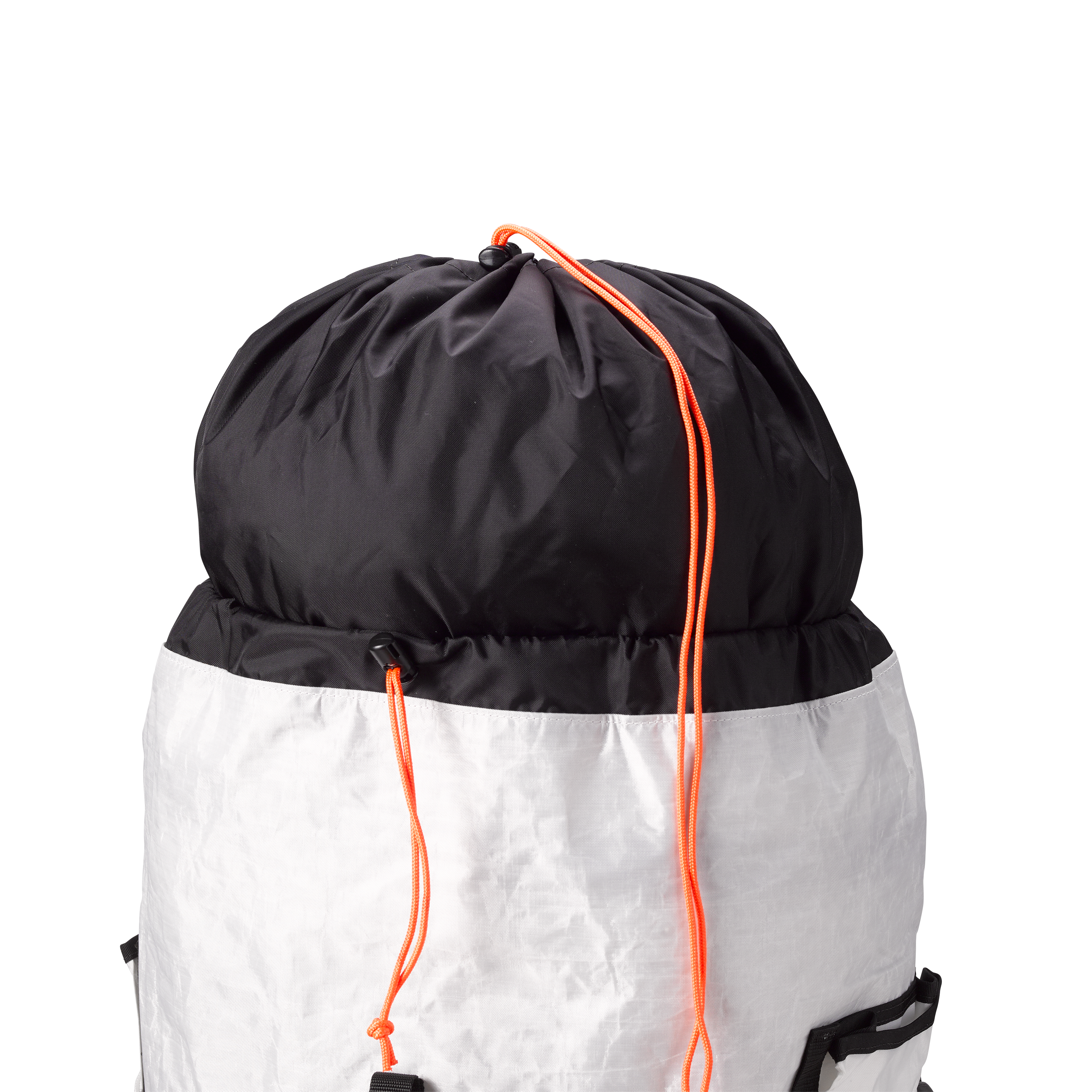 Drawstring top closure on the Hyperlite Mountain Gear Halka 70